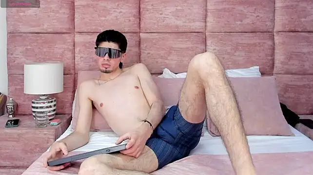 MaxFoox Live XXX Chat