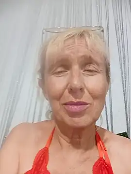 TrinaAdair Chat XXX in diretta