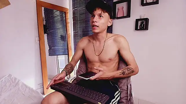 TebanMotato Live XXX-chat