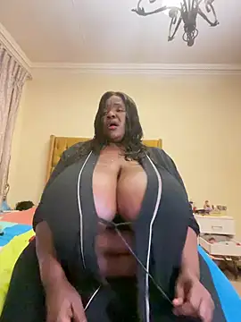 xXXSexyamazon Webcam Show
