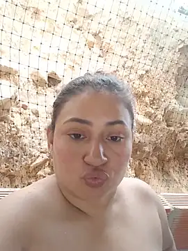 Show de Hot_bella12 na webcam
