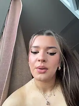 HotYasmin- Pertunjukan Webcam