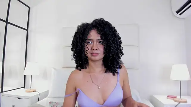 Kiraspell's Live XXX Chat