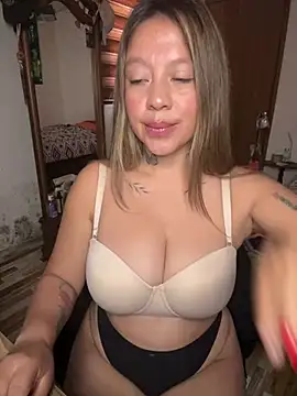 Bruja_lu live XXX chat
