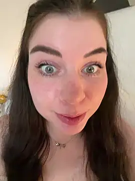 EllyNora live XXX chat