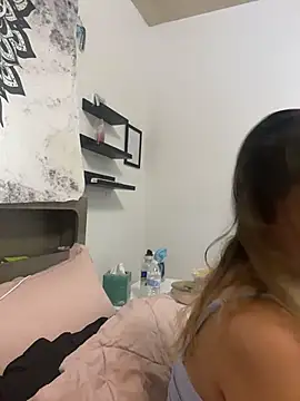 Latinamommy26 Show in webcam