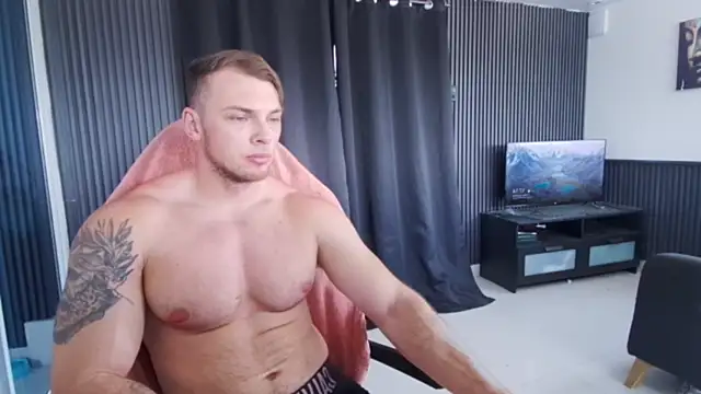 YourHotGreg Adlı Modelin Canlı XXX Sohbeti