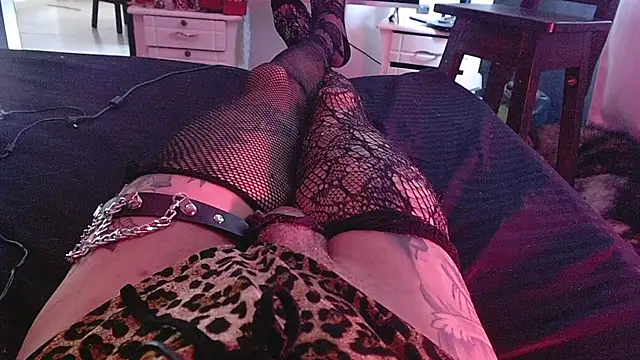 PervertedMissCloe Live XXX-chat