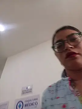 SOFI__10 Adlı Modelin Canlı XXX Sohbeti