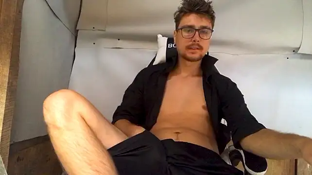 Živý XXX chat HotGentleman_3003