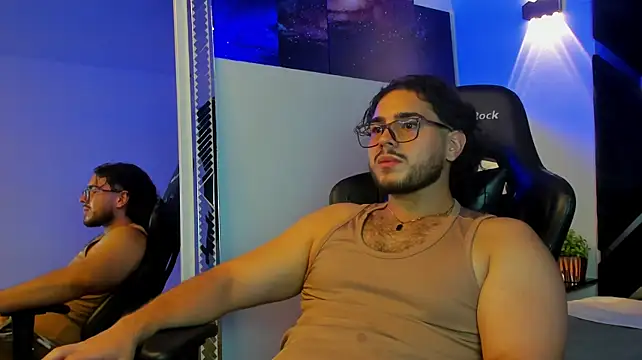 Онлайн чат XXX Enzo_bossJS