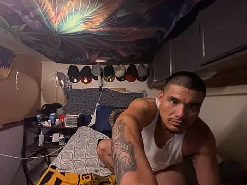 OmarSalasxh33's Live XXX Chat