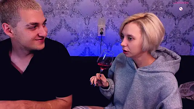 عرض كام DarkDominSmoke