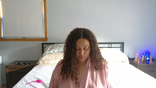 honeeyyy_pot's Live XXX Chat