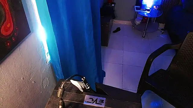 Mr_yisuzz Live XXX-Chat