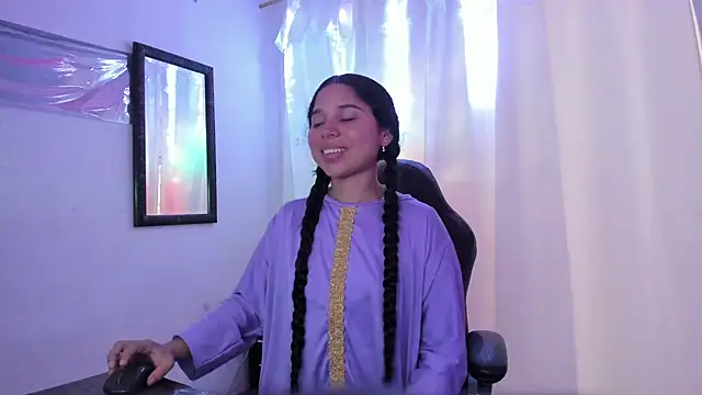 Milly-Wayn Live XXX chat