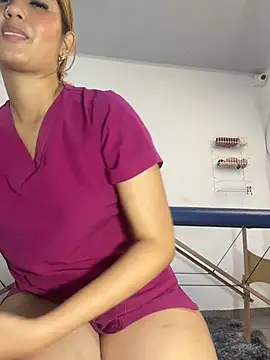 Kinky-Spa Adlı Modelin Canlı XXX Sohbeti