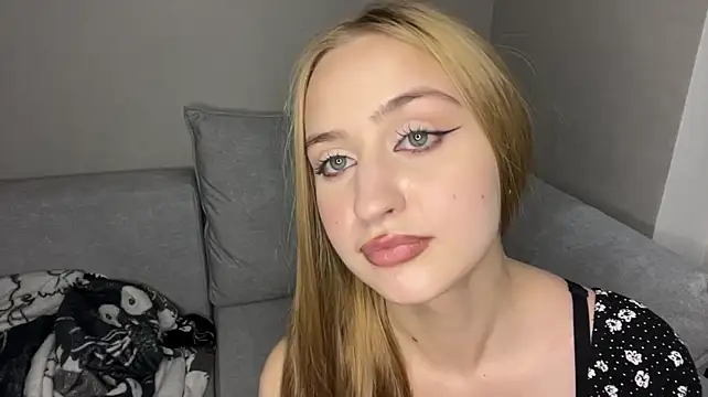 SexyLuxymur Webcam Show