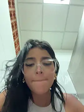 ArieliciousXXX webcam show