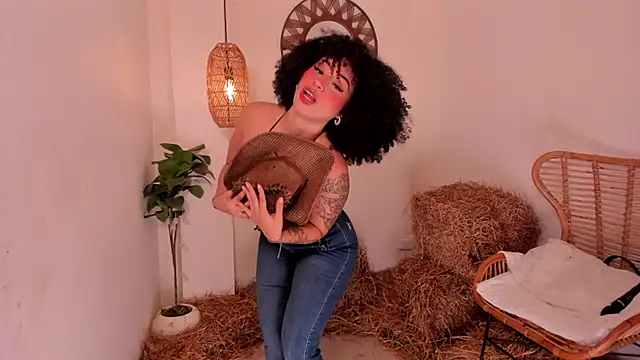 دردشة Nikki_Rousmel الجنسية المباشرة