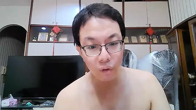 poter77112 Show in webcam