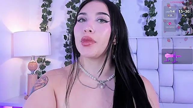 Miaa_gh1's Live XXX Chat
