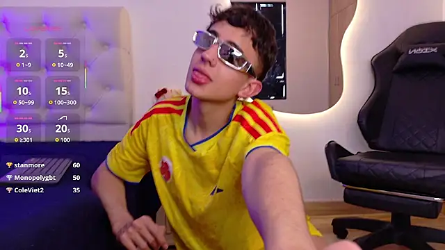 Eithan__wolf Live XXX-chat