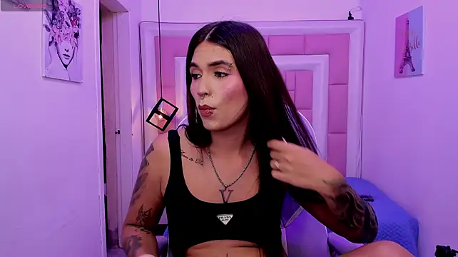 Chatroom XXX en direct de CryBabyVelvet