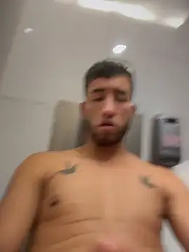 Chatroom XXX en direct de liam_bronw