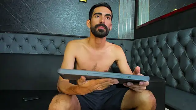 دردشة Andres_Bless الجنسية المباشرة