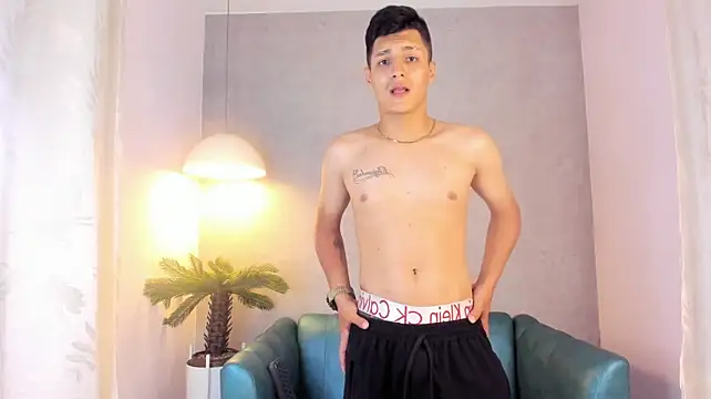 Chat +18 de Julian_Fiire ao vivo