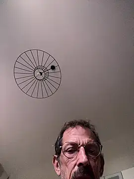 createur34 – webcam-show