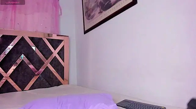 Lunita-Naughty Webcam Show