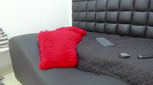 KittyStarmorbid Webcam Show