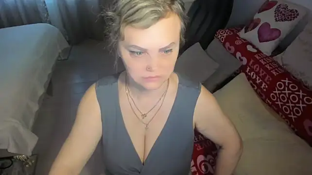 MildMature Live XXX Chat