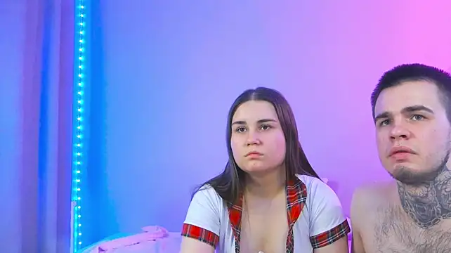Chat +18 de LucyMuur ao vivo