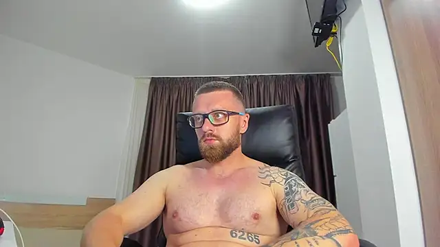 Findom_guyのライブXXXチャット