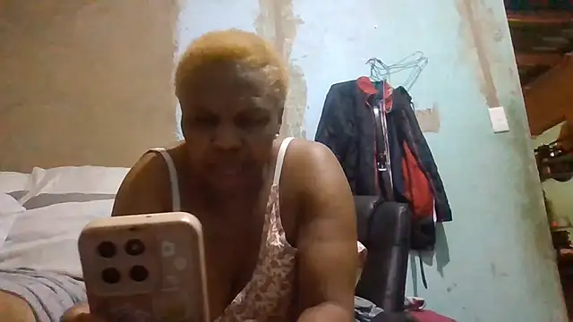 Nicky52's Live XXX Chat