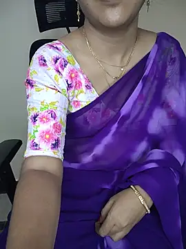 Cute-Smiely-Queen-Telugu Webcam Show