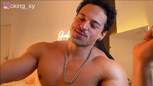 Lucasfit24 Adlı Modelin Canlı XXX Sohbeti