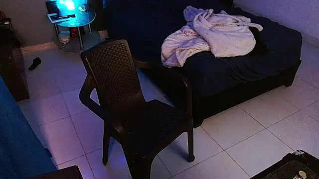 Czat XXX na żywo – Mr_yisuzz