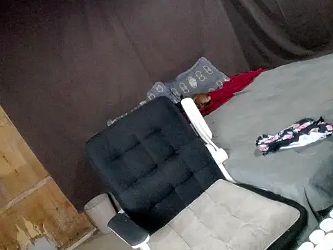 Precious_ThickDick_cummer Webcam Show