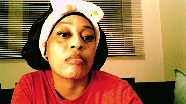 Chat +18 de ORUOMA ao vivo