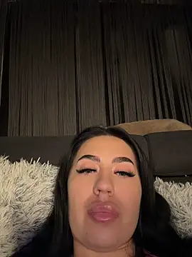 Andrestarr Adlı Modelin Canlı XXX Sohbeti
