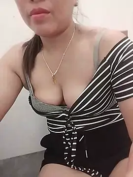 Kelly-sex69 Live XXX Chat