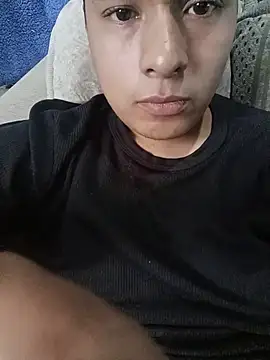 ERNEZTO_cachondito Show in webcam