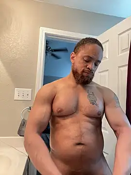 Fathero1time Adlı Modelin Canlı XXX Sohbeti