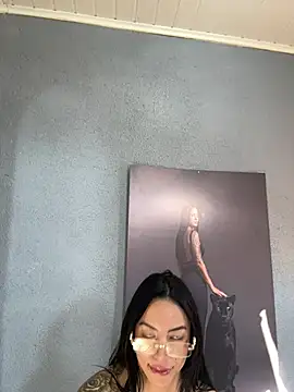 Chat +18 de Morenaviip ao vivo