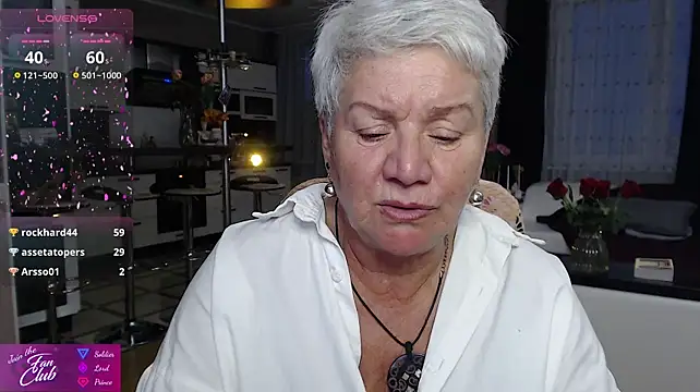 roxana_brooks: απευθείας συνομιλία ΧΧΧ