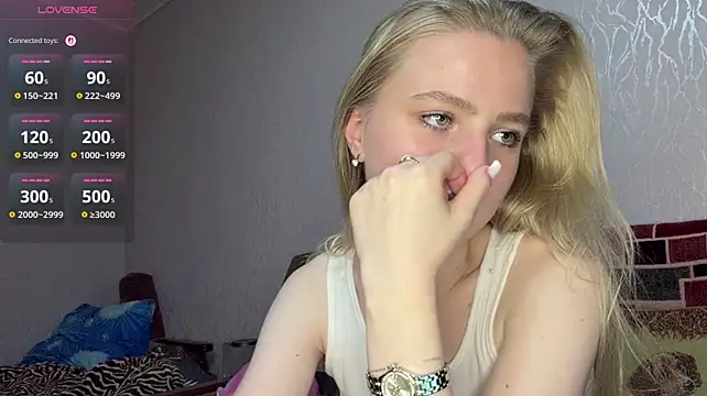 CatrinaRingquist's Live XXX Chat